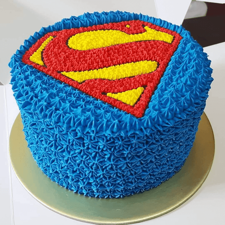 Superman Design Cake 